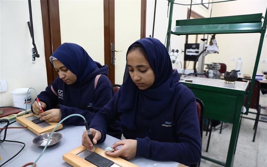 مدارس-التكنولوجيا-التطبيقية